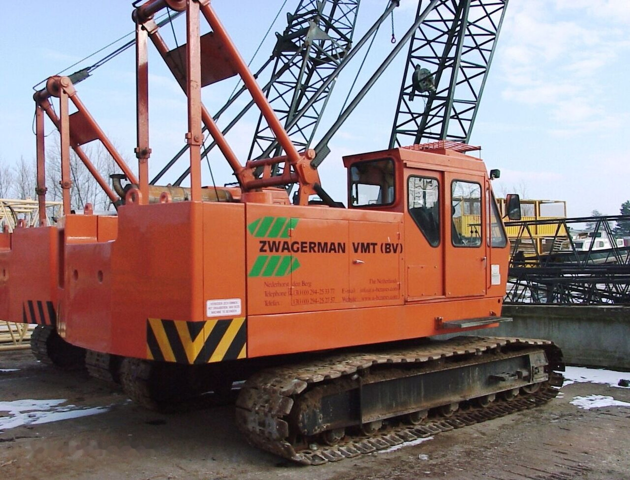 Hitachi KH 100 - رافعة مجنزرة: صورة 3 Hitachi KH 100 - رافعة مجنزرة: صورة 3