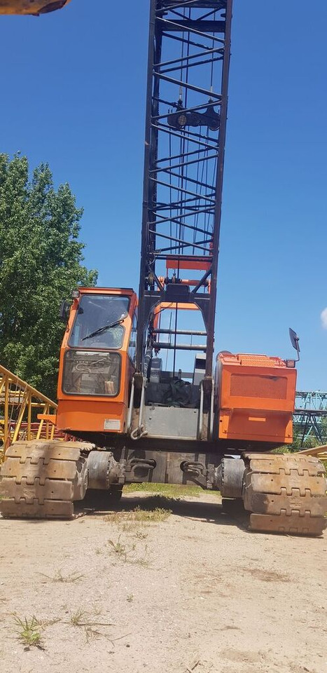 Hitachi KH-100 - رافعة مجنزرة: صورة 3 Hitachi KH-100 - رافعة مجنزرة: صورة 3