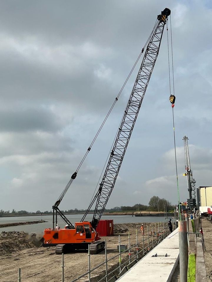 Hitachi KH 125-3 - رافعة مجنزرة: صورة 5 Hitachi KH 125-3 - رافعة مجنزرة: صورة 5