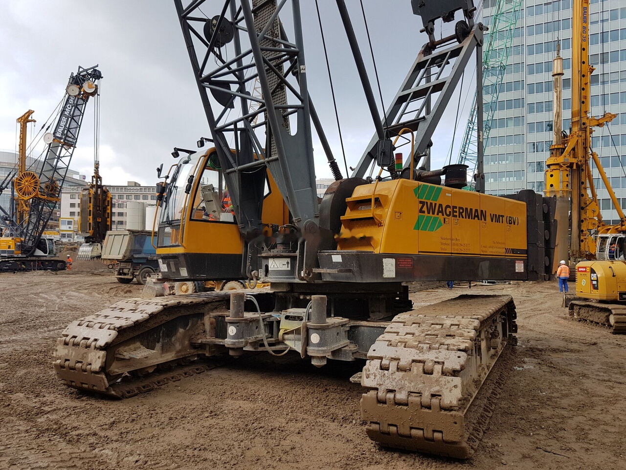 Sany SCC 800 C - رافعة مجنزرة: صورة 2 Sany SCC 800 C - رافعة مجنزرة: صورة 2