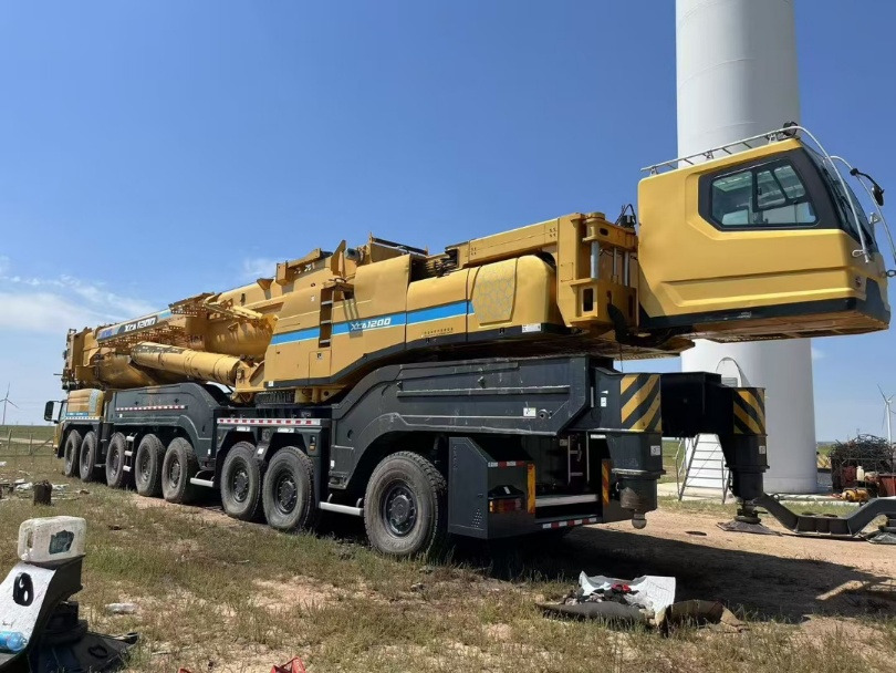 XCMG XCA1200 - رافعة لجميع التضاريس: صورة 3 XCMG XCA1200 - رافعة لجميع التضاريس: صورة 3