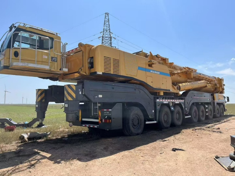 XCMG XCA1200 - رافعة لجميع التضاريس: صورة 4 XCMG XCA1200 - رافعة لجميع التضاريس: صورة 4
