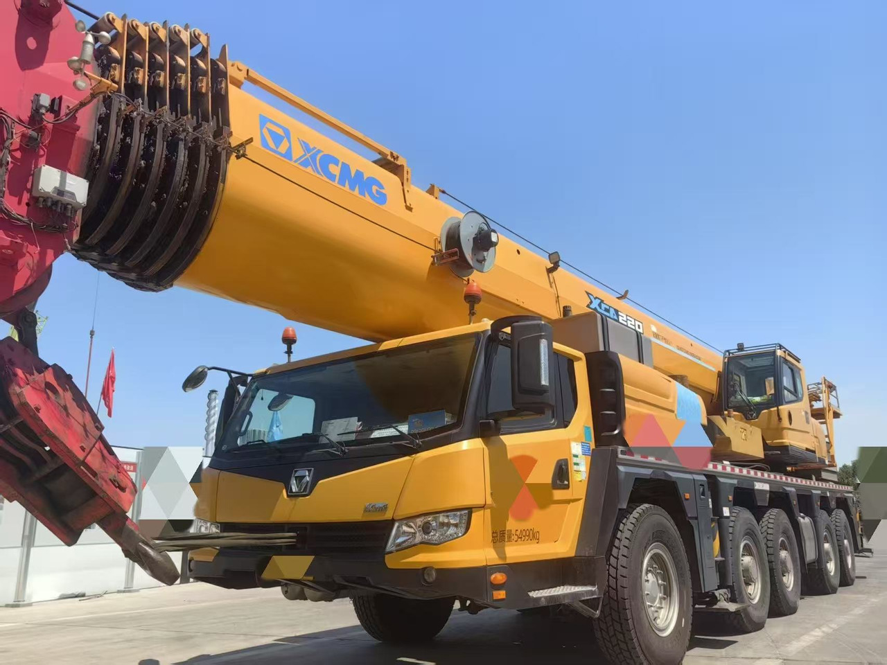 XCMG XCA130L7C - رافعة لجميع التضاريس: صورة 1 XCMG XCA130L7C - رافعة لجميع التضاريس: صورة 1