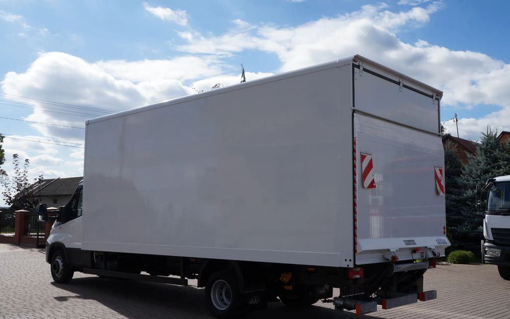 Iveco DAILY 72c18 Automat HI-MATIC Kontener 6 m 117 tys km Wzorowy Stan - شاحنة مقفلة: صورة 5 Iveco DAILY 72c18 Automat HI-MATIC Kontener 6 m 117 tys km Wzorowy Stan - شاحنة مقفلة: صورة 5