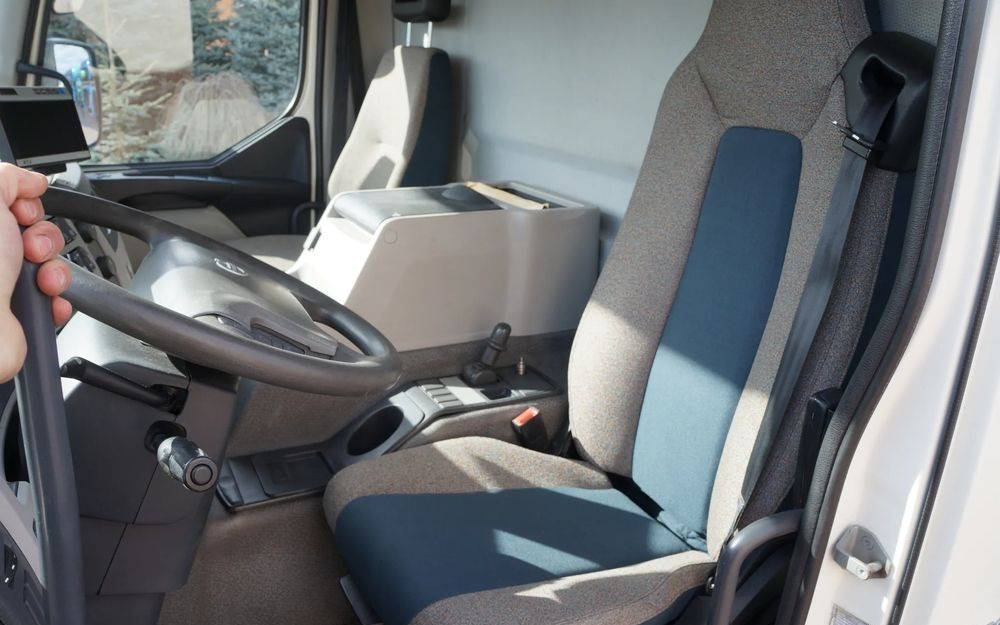 شاحنة الفريزر Volvo FE 18.250 Euro 6 18 TON CHŁODNIA KONTENER 19 PALET NISKI PRZEBIEG: صورة 17