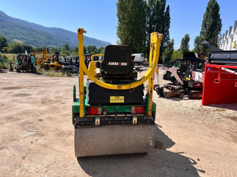 Ammann AV26-2 COMPACTEUR ROULEAU TANDEM VIBRANT ARTICULÉ - مدحلة اسفلت: صورة 4 Ammann AV26-2 COMPACTEUR ROULEAU TANDEM VIBRANT ARTICULÉ - مدحلة اسفلت: صورة 4