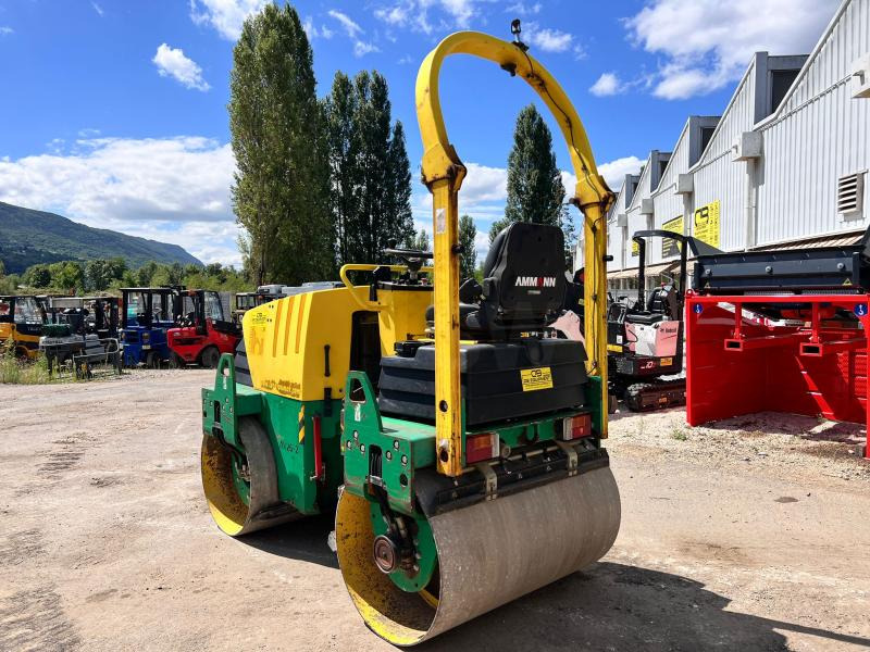 Ammann COMPACTEUR AV26-2 ROULEAU TANDEM VIBRANT ARTICULÉ - مدحلة صغيرة: صورة 5 Ammann COMPACTEUR AV26-2 ROULEAU TANDEM VIBRANT ARTICULÉ - مدحلة صغيرة: صورة 5