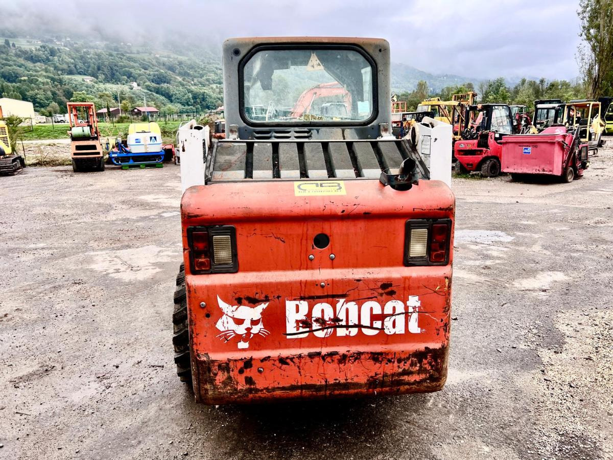 Bobcat S130 Chargeuse Compact - شيول صغير: صورة 5 Bobcat S130 Chargeuse Compact - شيول صغير: صورة 5