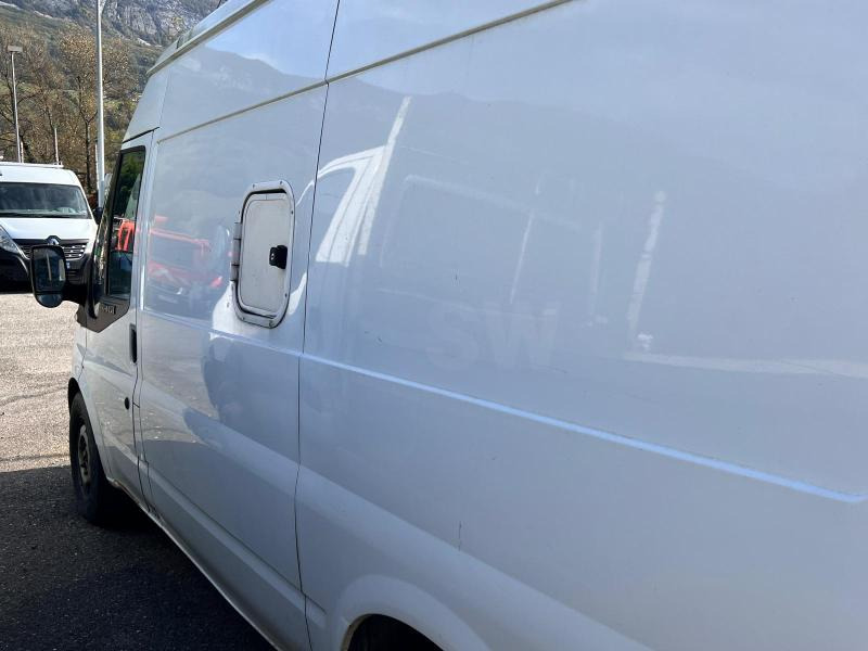 Ford Transit 2,2L TDCI 140cv Moteur HS - فان المدمجة: صورة 5 Ford Transit 2,2L TDCI 140cv Moteur HS - فان المدمجة: صورة 5