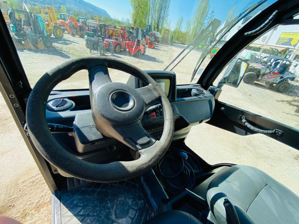 Interior photo 1: قلاب صغير, فان كهربائية GOUPIL électrique avec benne basculante (NET DE TVA) Interior photo 1: قلاب صغير, فان كهربائية GOUPIL électrique avec benne basculante (NET DE TVA)