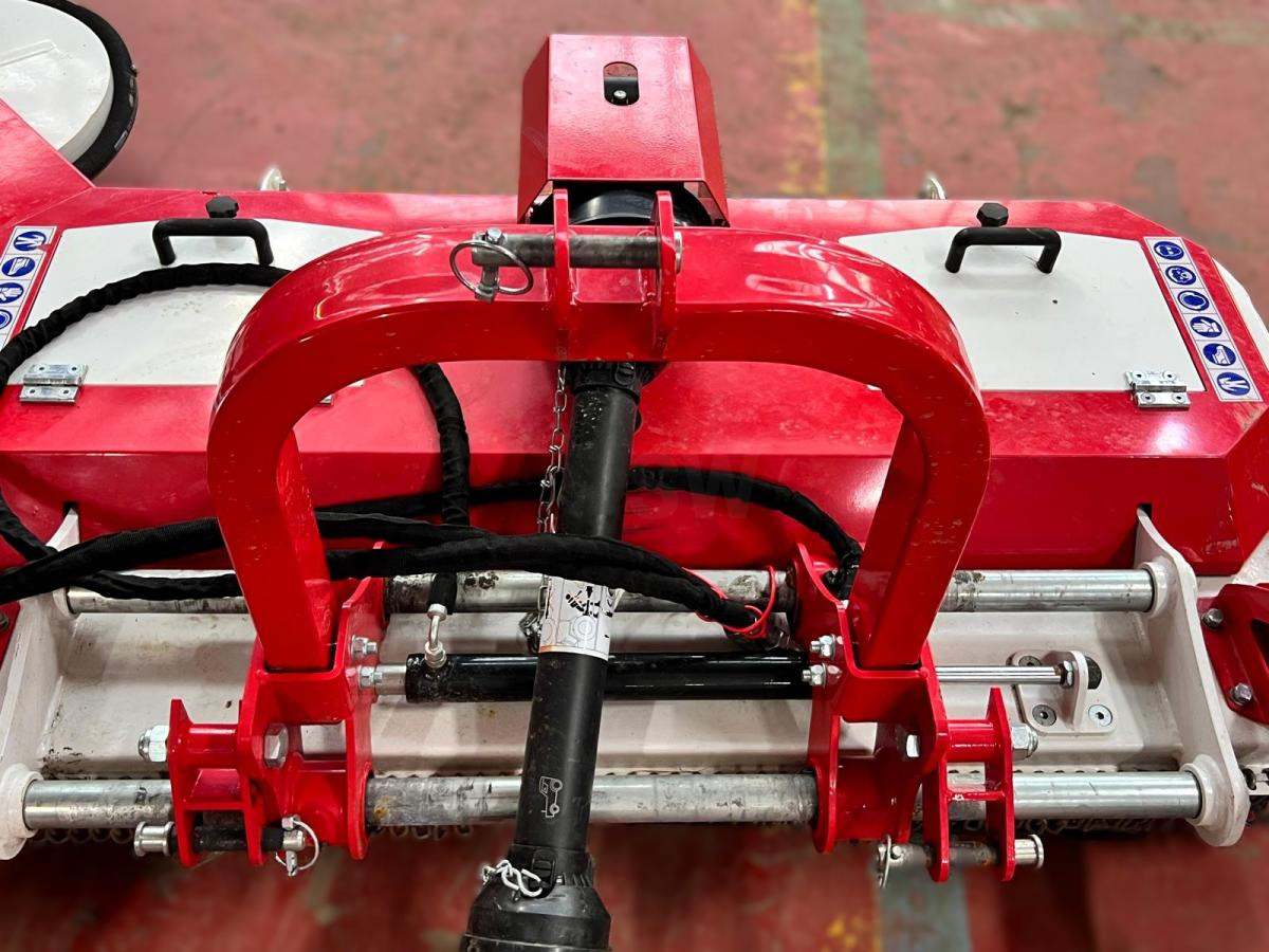 Giemme FMU180 Tondeuse portée attache 3 points pour tracteur - التقطيع جزازة: صورة 5 Giemme FMU180 Tondeuse portée attache 3 points pour tracteur - التقطيع جزازة: صورة 5