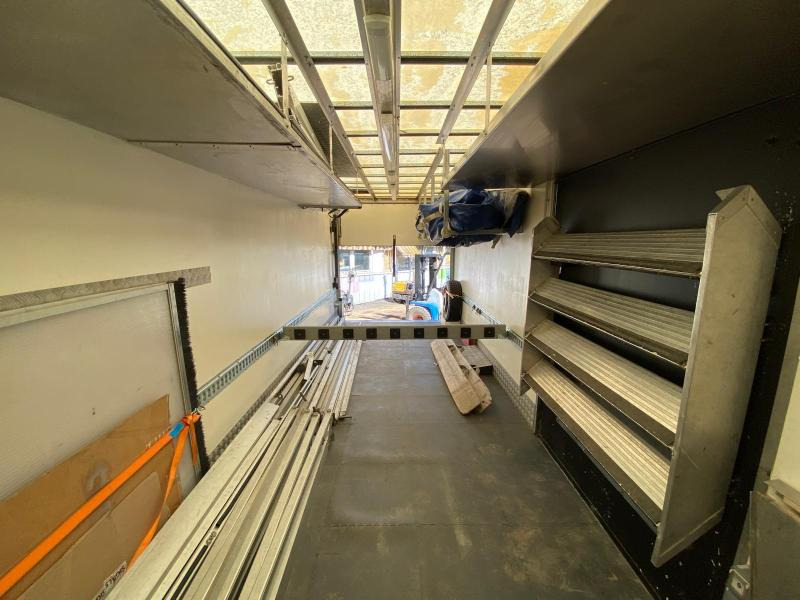 شاحنة مقفلة ISUZU Camion SÉRIE N AVEC 2 STRUCTURES CHAPITEAUX: صورة 11