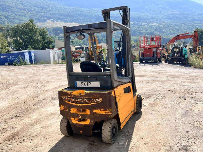 Jungheinrich EFG318 400ZZ Chariot élévateur électrique 1,8T - رافعة شوكية كهربائية: صورة 3 Jungheinrich EFG318 400ZZ Chariot élévateur électrique 1,8T - رافعة شوكية كهربائية: صورة 3