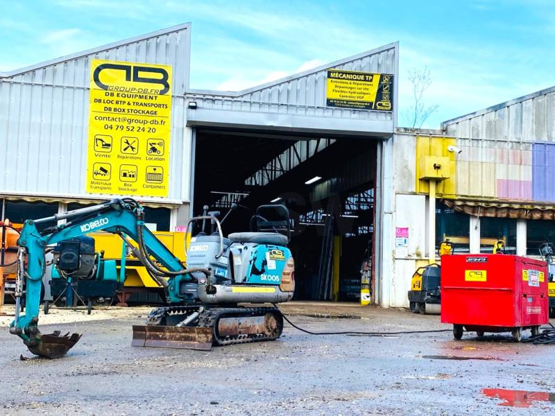 KOBELCO Mini pelle électrique SK007 - حفارة مُصَّغرة: صورة 1 KOBELCO Mini pelle électrique SK007 - حفارة مُصَّغرة: صورة 1