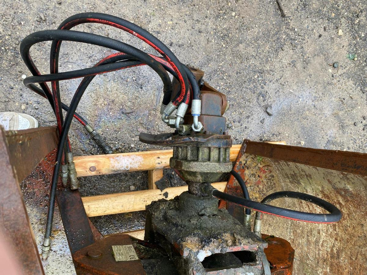 كُلَّاب ROZZI R74F400 Benne preneuse avec rotor: صورة 8