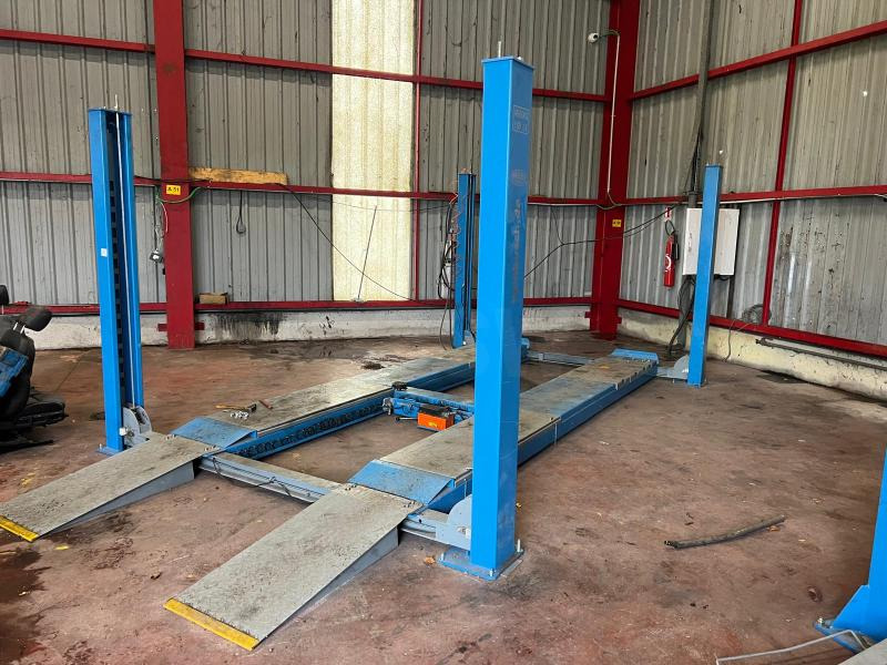 Twin Busch TW445 Pont 4 colonnes - معدات الورش: صورة 1 Twin Busch TW445 Pont 4 colonnes - معدات الورش: صورة 1