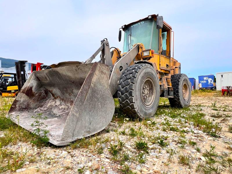 Volvo L 50 E CHARGEUSE A PNEUS 10T - اللودر بعجل: صورة 1 Volvo L 50 E CHARGEUSE A PNEUS 10T - اللودر بعجل: صورة 1