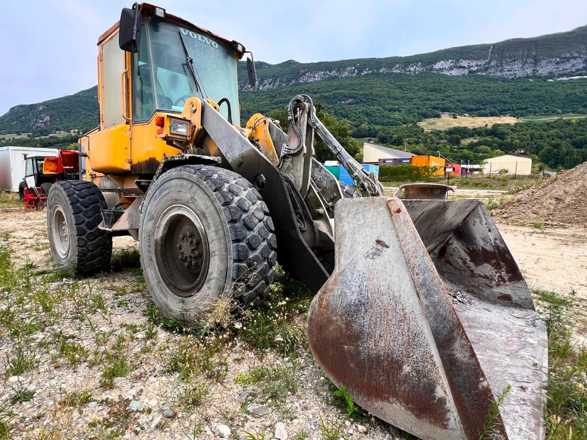 Volvo L 50 E CHARGEUSE A PNEUS 10T - اللودر بعجل: صورة 2 Volvo L 50 E CHARGEUSE A PNEUS 10T - اللودر بعجل: صورة 2