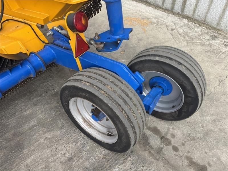 Bomford Triwing 6000 Topper - التقطيع جزازة/ ماكينات قطع الحشائش: صورة 5 Bomford Triwing 6000 Topper - التقطيع جزازة/ ماكينات قطع الحشائش: صورة 5