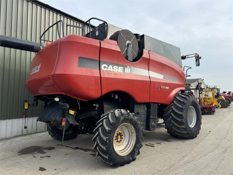 Case Axial Flow AFX 8010 c/w 30ft Header - مرفق الحصادة: صورة 2 Case Axial Flow AFX 8010 c/w 30ft Header - مرفق الحصادة: صورة 2