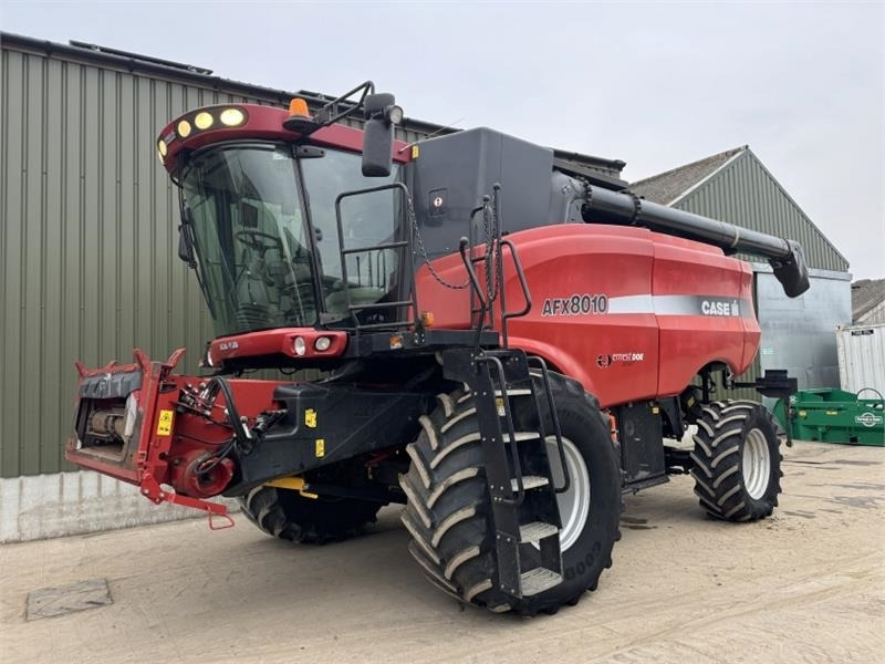 Case Axial Flow AFX 8010 c/w 30ft Header - مرفق الحصادة: صورة 3 Case Axial Flow AFX 8010 c/w 30ft Header - مرفق الحصادة: صورة 3