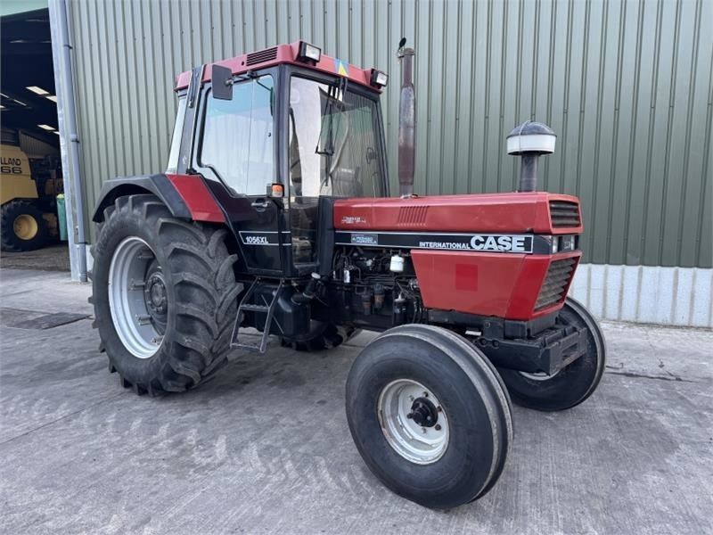 Case International 1056XL 2WD - جرار: صورة 1 Case International 1056XL 2WD - جرار: صورة 1