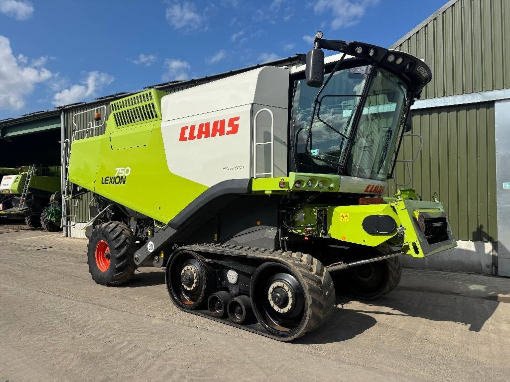 Claas Lexion 750TT APS Hybrid c/w V900 Header - حصادة موحَّدة: صورة 3 Claas Lexion 750TT APS Hybrid c/w V900 Header - حصادة موحَّدة: صورة 3