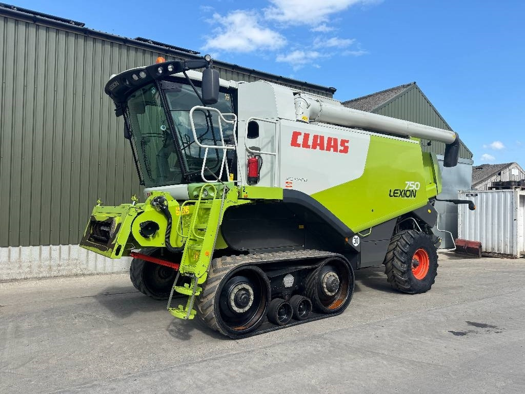 Claas Lexion 750TT APS Hybrid c/w V900 Header - حصادة موحَّدة: صورة 1 Claas Lexion 750TT APS Hybrid c/w V900 Header - حصادة موحَّدة: صورة 1