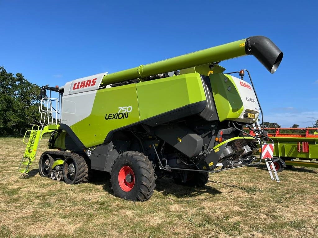 Claas Lexion 750TT c/w V900 Header - حصادة موحَّدة: صورة 2 Claas Lexion 750TT c/w V900 Header - حصادة موحَّدة: صورة 2