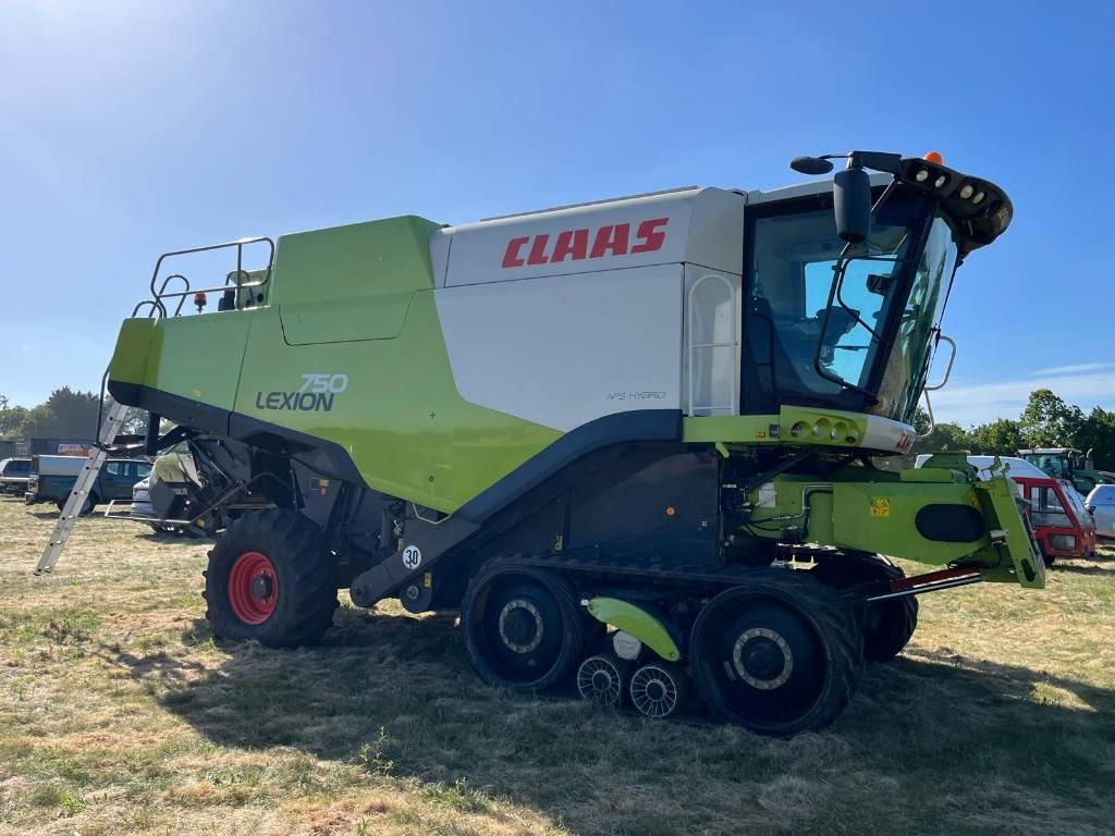 Claas Lexion 750TT c/w V900 Header - حصادة موحَّدة: صورة 3 Claas Lexion 750TT c/w V900 Header - حصادة موحَّدة: صورة 3