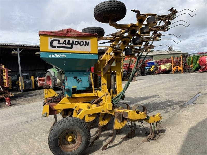 Claydon 6m V Form Drill - آلة البذار متعددة الوظائف: صورة 4 Claydon 6m V Form Drill - آلة البذار متعددة الوظائف: صورة 4