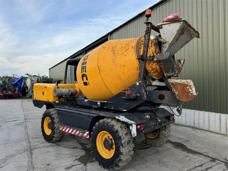 Dieci LH 683 Concrete Mixer - شاحنة قلاب مفصلية: صورة 2 Dieci LH 683 Concrete Mixer - شاحنة قلاب مفصلية: صورة 2