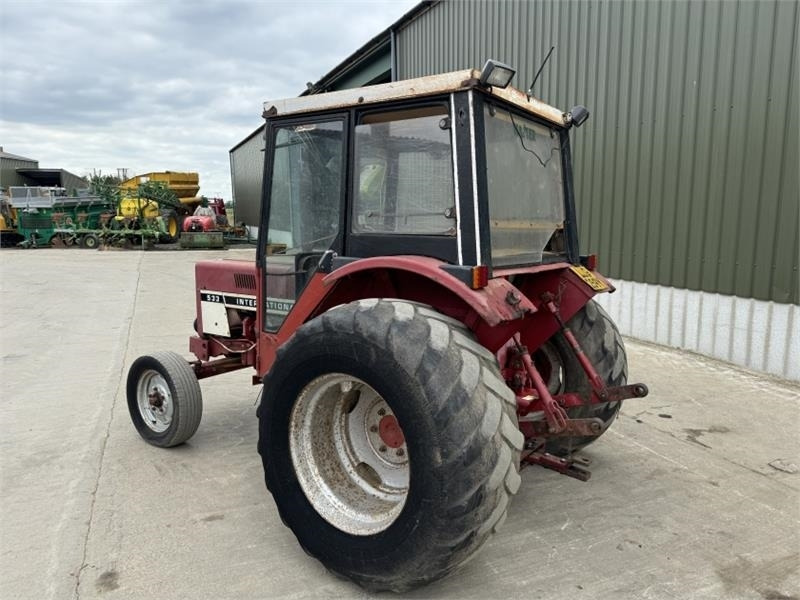 International 533 Tractor - جرار: صورة 2 International 533 Tractor - جرار: صورة 2