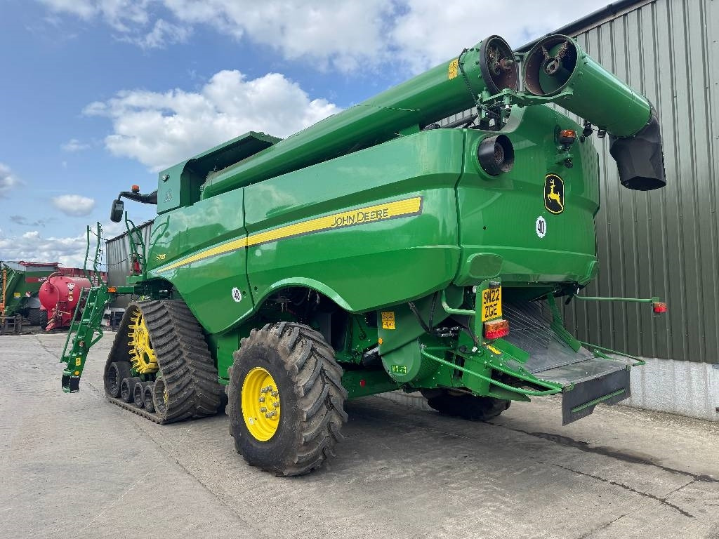 John Deere S785 4WD c/w 735D Header - حصادة موحَّدة: صورة 2 John Deere S785 4WD c/w 735D Header - حصادة موحَّدة: صورة 2