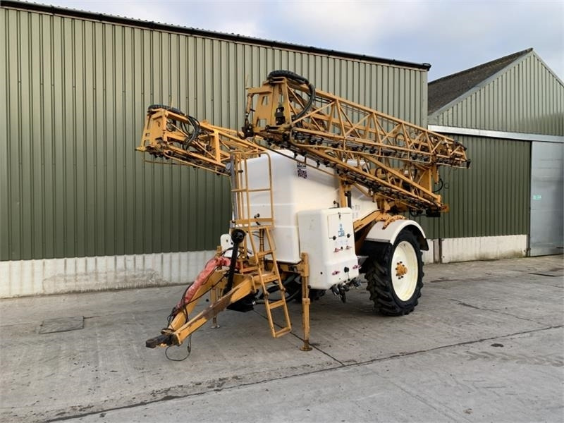 Knight 28m 3800L Trailed Sprayer **Video Below** - بخاخ مركب على الجرار: صورة 1 Knight 28m 3800L Trailed Sprayer **Video Below** - بخاخ مركب على الجرار: صورة 1