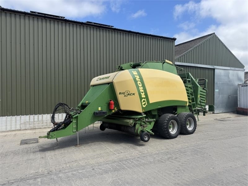 Krone Big Pack 12130 Square Baler - مكبس البالات المستطيله: صورة 1 Krone Big Pack 12130 Square Baler - مكبس البالات المستطيله: صورة 1