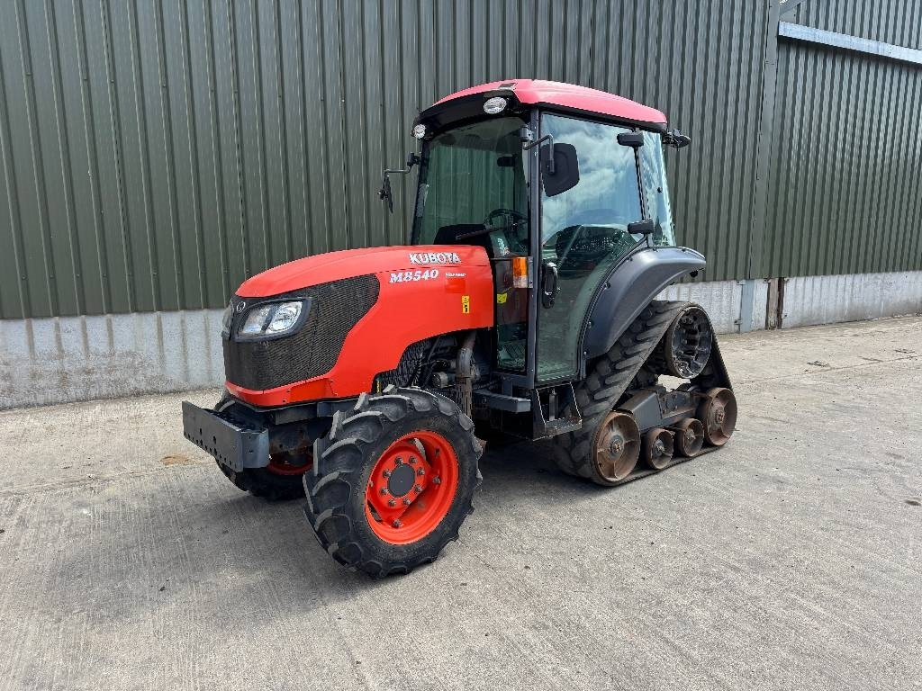 Kubota M8540 Narrow Half Track - جرار: صورة 1 Kubota M8540 Narrow Half Track - جرار: صورة 1