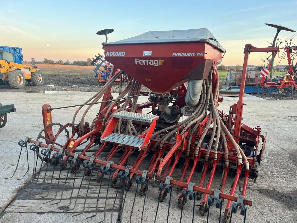 Lely Tulip/Accord 3 Meter Combination - آلة البذار متعددة الوظائف: صورة 3 Lely Tulip/Accord 3 Meter Combination - آلة البذار متعددة الوظائف: صورة 3