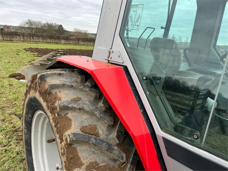 Massey Ferguson Massey Ferguson 3120 Dynashift - جرار: صورة 5 Massey Ferguson Massey Ferguson 3120 Dynashift - جرار: صورة 5