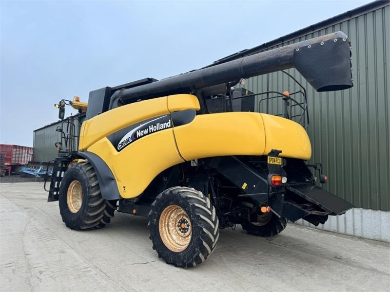 New Holland CR960 c/w 24ft Header **Video Below** - مرفق الحصادة: صورة 4 New Holland CR960 c/w 24ft Header **Video Below** - مرفق الحصادة: صورة 4