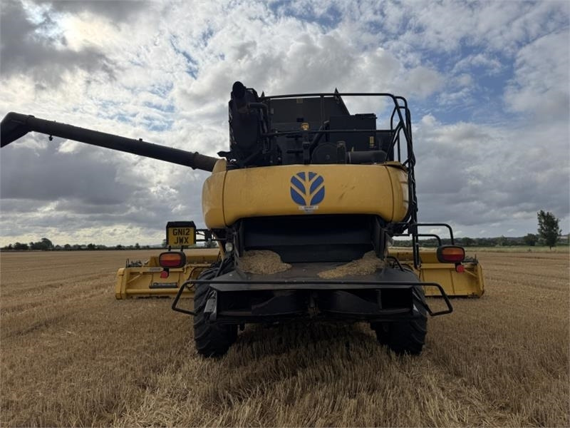 New Holland New Holland CR9090 Rotary Combine **Video Below** - مرفق الحصادة: صورة 4 New Holland New Holland CR9090 Rotary Combine **Video Below** - مرفق الحصادة: صورة 4
