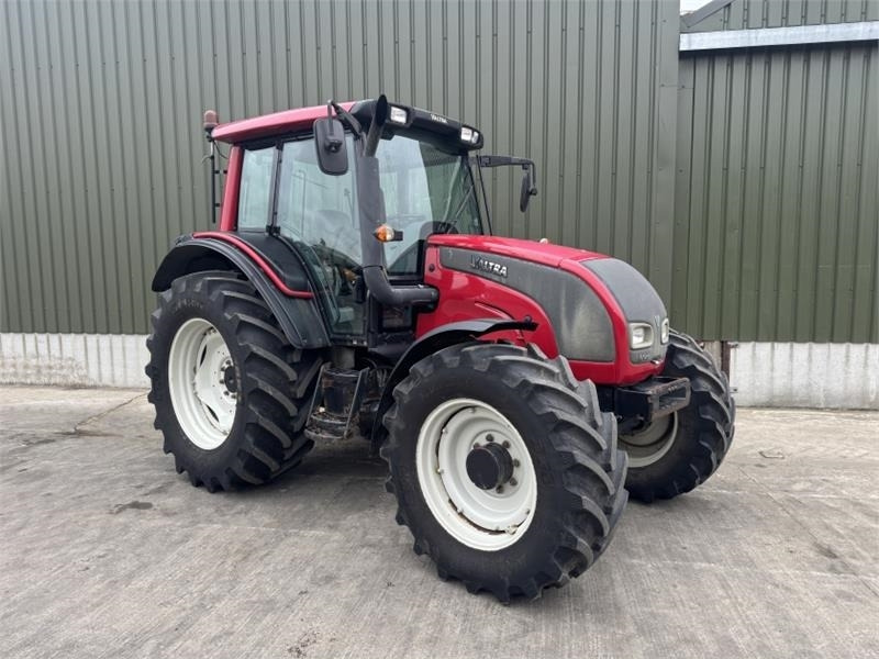 Valtra Valtra N121 Tractor - جرار: صورة 3 Valtra Valtra N121 Tractor - جرار: صورة 3