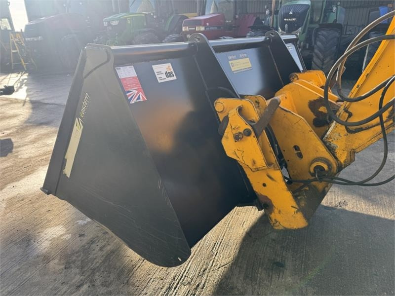 X Form Grain Bucket - رافعة تلسكوبية: صورة 3 X Form Grain Bucket - رافعة تلسكوبية: صورة 3