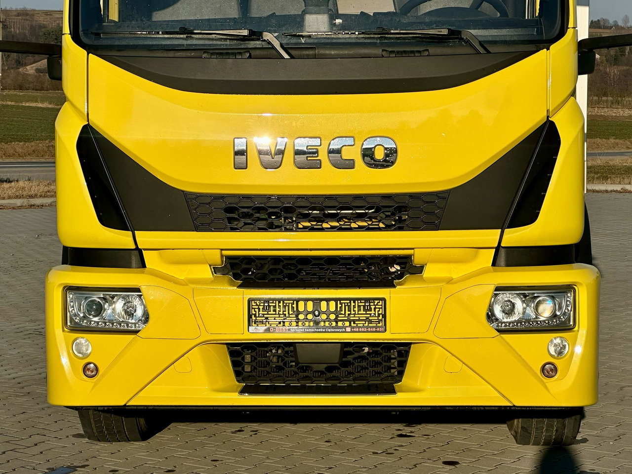شاحنة الفريزر IVECO EUROCARGO 160-280 / CHŁODNIA / 6.1 M DŁUGOŚCI / 15 EUROPALET / AUTOMAT / SYPIALKA / NISKI PRZEBIEG / 16 TON DMC / CARRIER SPALINOWO - ELEKTRYCZNY / 2018 ROK: صورة 14