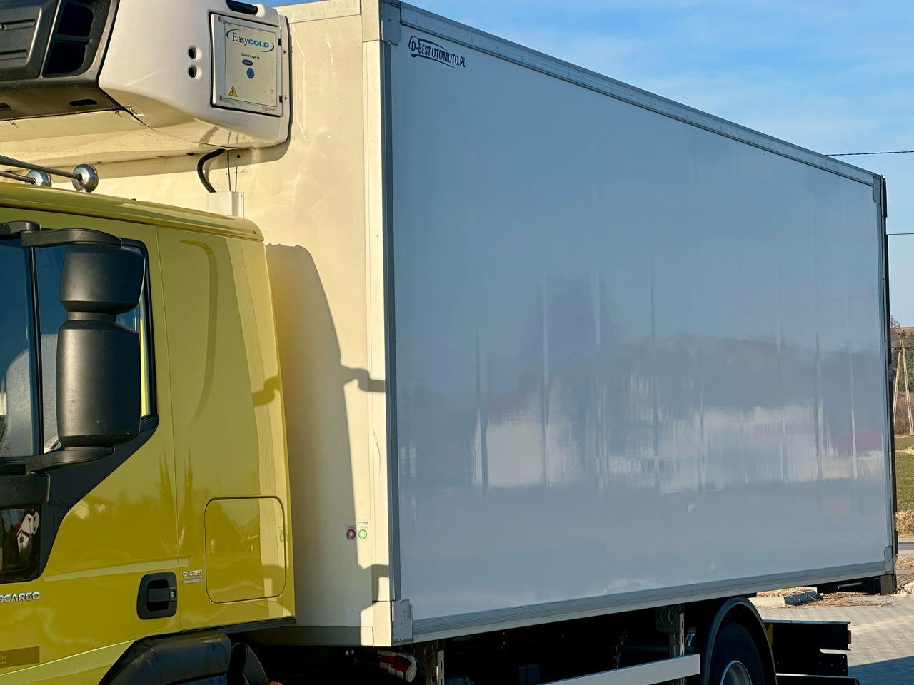 شاحنة الفريزر IVECO EUROCARGO 160-280 / CHŁODNIA / 6.1 M DŁUGOŚCI / 15 EUROPALET / AUTOMAT / SYPIALKA / NISKI PRZEBIEG / 16 TON DMC / CARRIER SPALINOWO - ELEKTRYCZNY / 2018 ROK: صورة 15