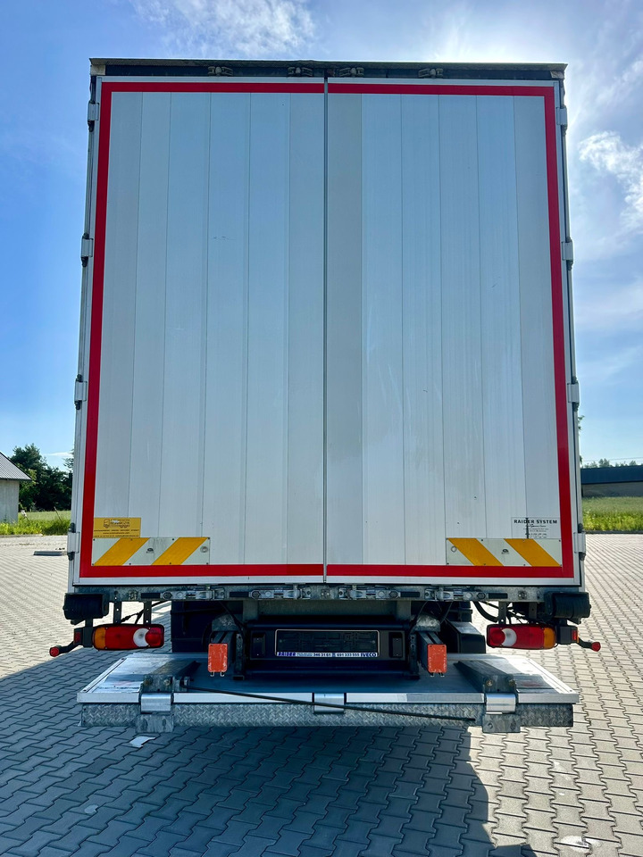 IVECO EUROCARGO 180-280 / FIRANKA / WINDA / 20 PALET / 80 TYŚ KM / 2023 ROK / 9 223 KG ŁADOWNOŚ - شاحنة ستارة: صورة 5 IVECO EUROCARGO 180-280 / FIRANKA / WINDA / 20 PALET / 80 TYŚ KM / 2023 ROK / 9 223 KG ŁADOWNOŚ - شاحنة ستارة: صورة 5