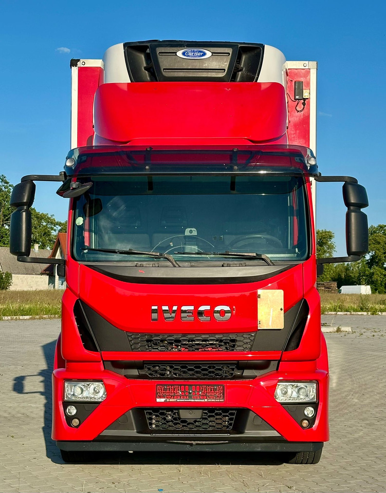 IVECO EUROCARGO 180-320 / CHŁODNIA / WINDA / 21 PALET / 8.5 M DŁUGOŚCI / CARRIER / SYPIALKA / EURO 6 - شاحنة الفريزر: صورة 3 IVECO EUROCARGO 180-320 / CHŁODNIA / WINDA / 21 PALET / 8.5 M DŁUGOŚCI / CARRIER / SYPIALKA / EURO 6 - شاحنة الفريزر: صورة 3