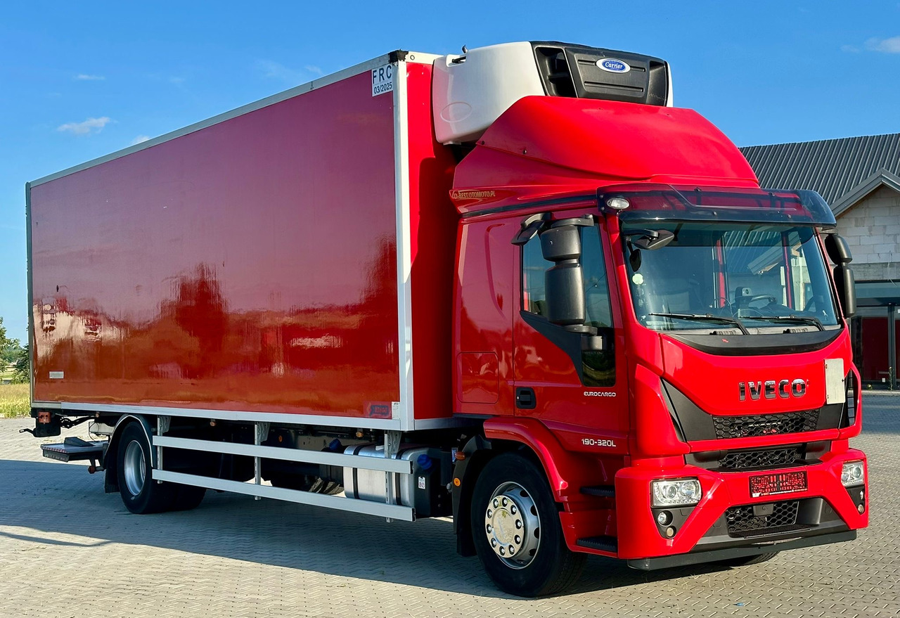 IVECO EUROCARGO 180-320 / CHŁODNIA / WINDA / 21 PALET / 8.5 M DŁUGOŚCI / CARRIER / SYPIALKA / EURO 6 - شاحنة الفريزر: صورة 2 IVECO EUROCARGO 180-320 / CHŁODNIA / WINDA / 21 PALET / 8.5 M DŁUGOŚCI / CARRIER / SYPIALKA / EURO 6 - شاحنة الفريزر: صورة 2