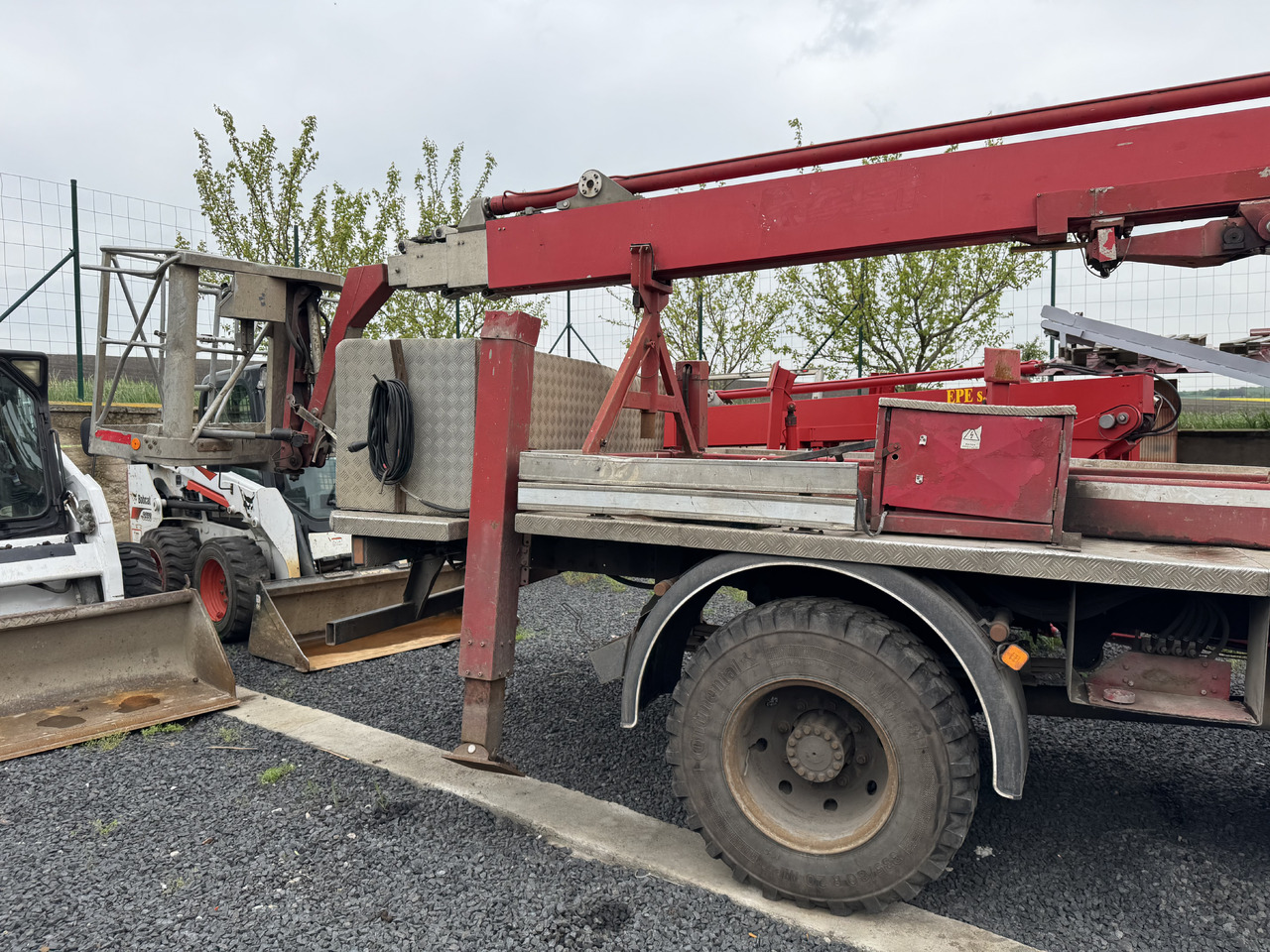 MAN 8-163 / 4X4 / PODNOŚNIK KOSZOWY / NISKI PRZEBIEG - شاحنة كرين: صورة 4 MAN 8-163 / 4X4 / PODNOŚNIK KOSZOWY / NISKI PRZEBIEG - شاحنة كرين: صورة 4