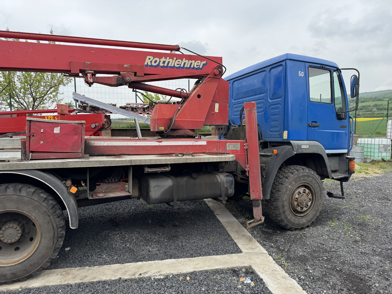 MAN 8-163 / 4X4 / PODNOŚNIK KOSZOWY / NISKI PRZEBIEG - شاحنة كرين: صورة 3 MAN 8-163 / 4X4 / PODNOŚNIK KOSZOWY / NISKI PRZEBIEG - شاحنة كرين: صورة 3